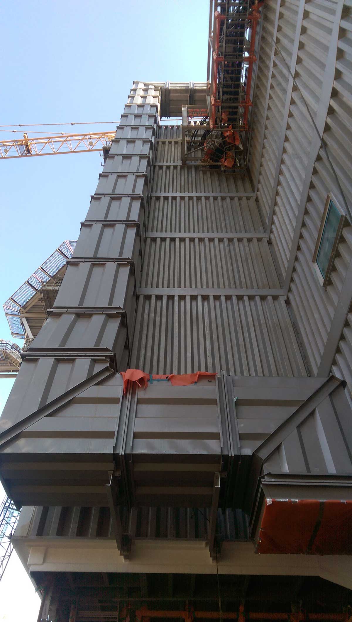 Blast resistant ducts